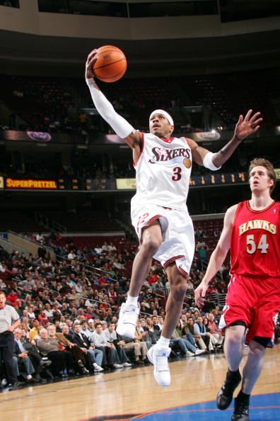 因球迷在踢阿森纳时有种族歧视行为，马竞被欧足联罚款3万欧（球迷对阵阿森纳时涉种族歧视，马竞遭欧足联处以3万欧元罚款）