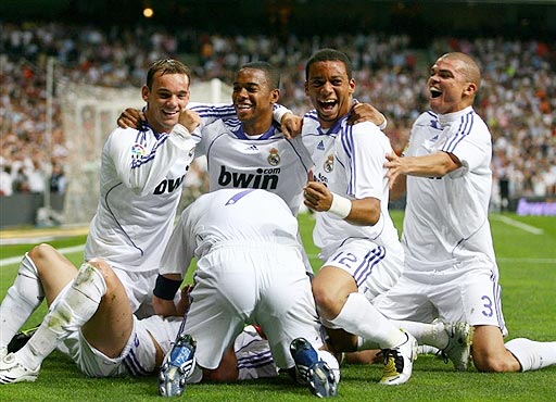 这11月全胜的马竞放到英超踢得过富勒姆吗？（11月全胜的马竞若征战英超，能拿下富勒姆吗？）