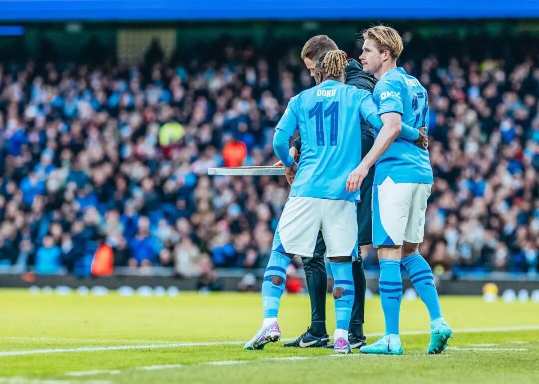 阿斯：拜仁加紧与于帕梅卡诺续约谈判，皇马考虑科纳特为备选（阿斯报：拜仁加快与于帕梅卡诺续约谈判，皇马将科纳特视作备选）