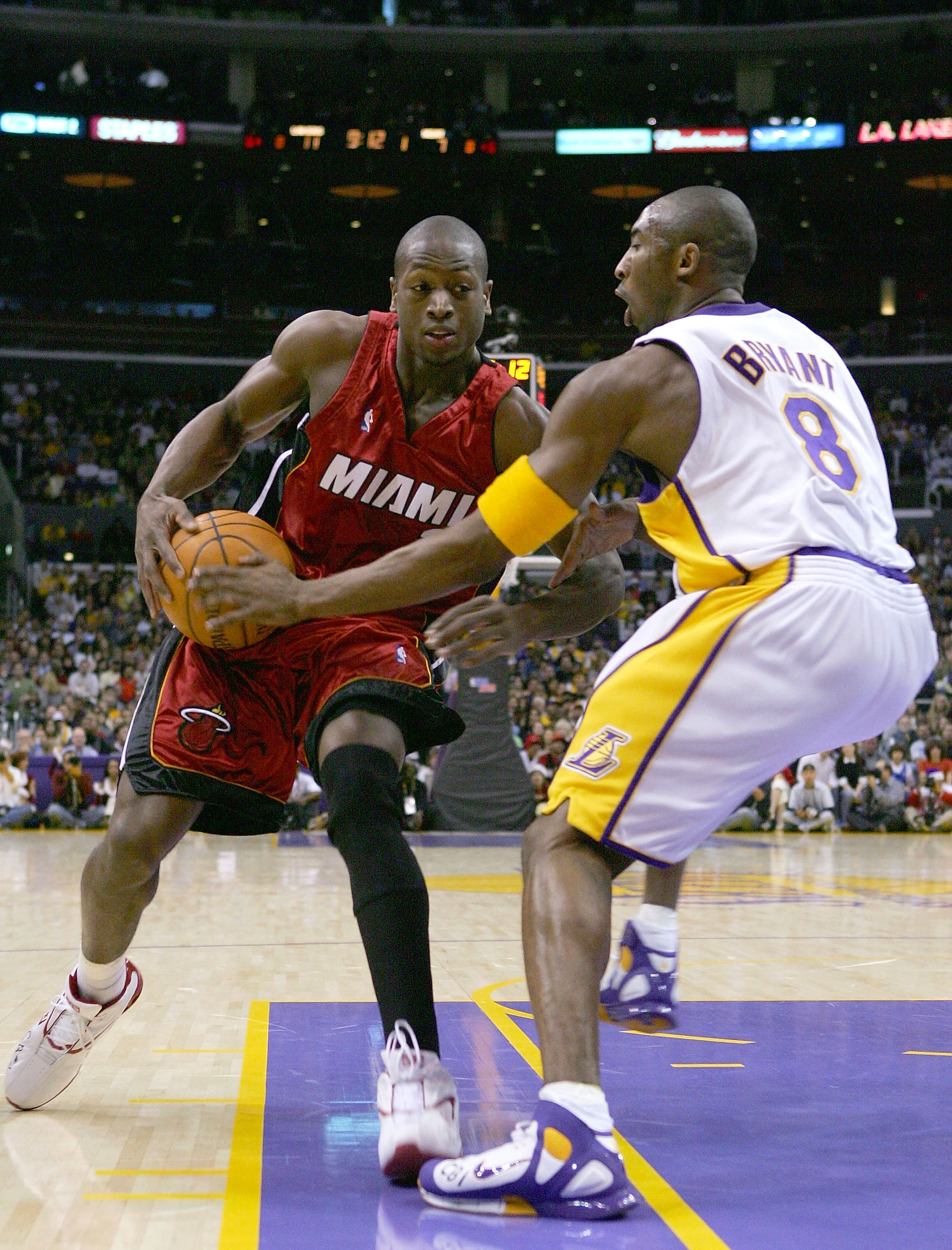 罗马诺：迈尼昂与米兰续约谈判停滞，但他与国米没有任何接触（罗马诺：迈尼昂与米兰续约停摆，与国米并无接触）