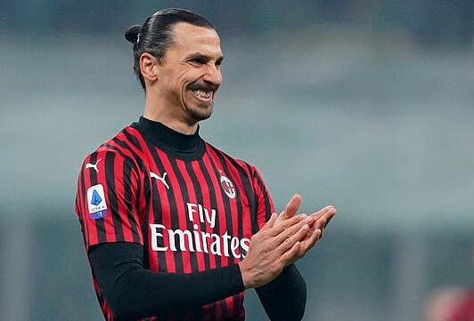 萨拉赫爆炸性言论震动利物浦，红军瞄准迪奥曼德接班！（萨拉赫重磅发声震撼安菲尔德，红军锁定迪奥曼德接班人）