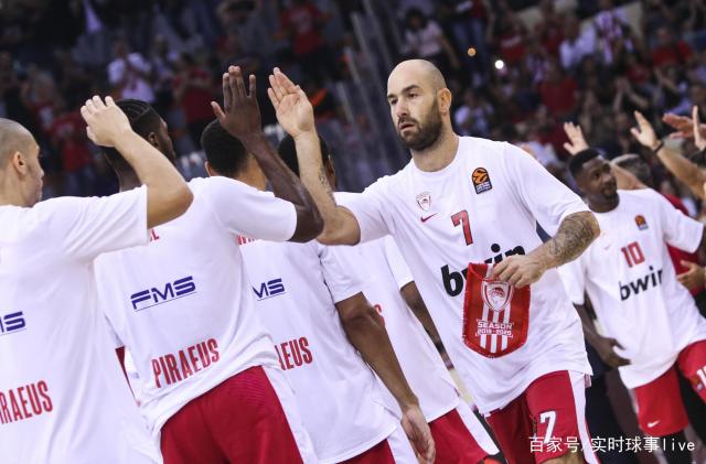 伊万：为自己所做的一切感到自豪，在足球领域留下了重要印记（伊万：为所有努力自豪，已在足坛留下鲜明印记）