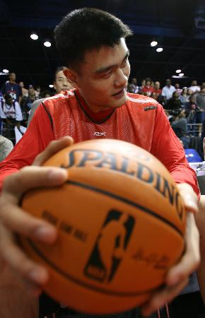 米体：拉齐奥重启主场放飞雄鹰仪式，新鹰将于2026年首次亮相（米体：拉齐奥将恢复主场雄鹰放飞仪式，新鹰定于2026年首秀）