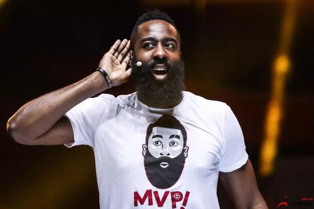 每体：巴萨有罗克20%转会分成，若5000万欧转会可获1000万欧（每体：巴萨握有罗克20%二次转会分成，若5000万欧成交将进账1000万欧）