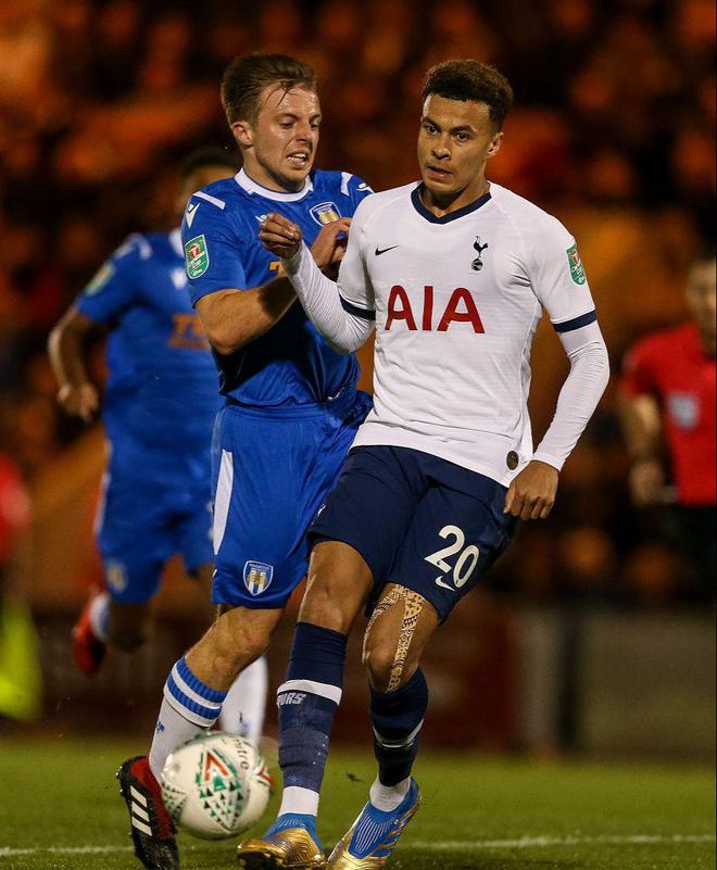 记者：国米、尤文和水晶宫想冬窗引进阿克，曼城要价3500万欧（记者：阿克成国米、尤文与水晶宫冬窗目标，曼城标价3500万欧）