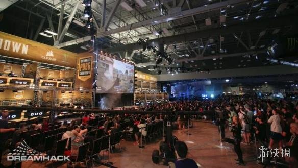 并在年轻选 并在年轻选